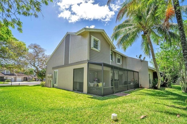 Building Photo - 15743 Woodgate Pl