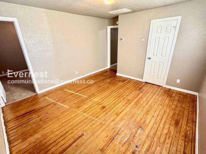 Building Photo - 917 S Urbana Ave