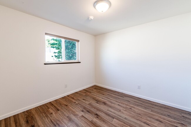 Building Photo - Cozy 3 Bedroom Home on Valerie Circle