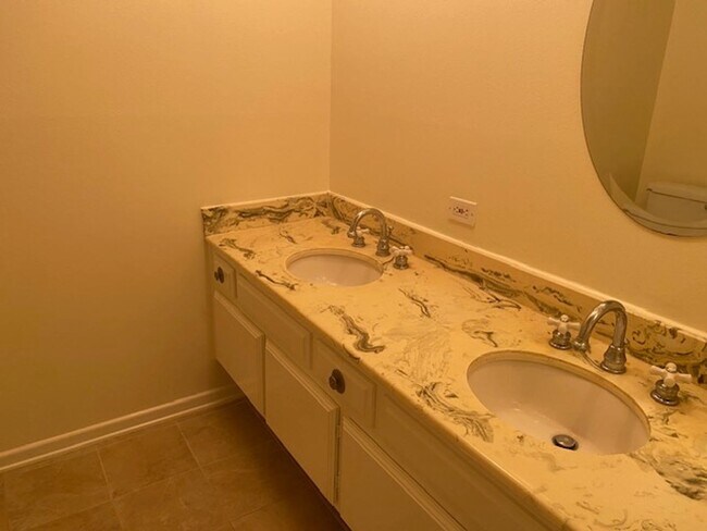 Building Photo - 4 bedroom Camarillo home