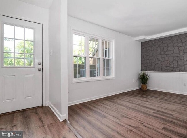 Building Photo - 1468 Lowell Ct