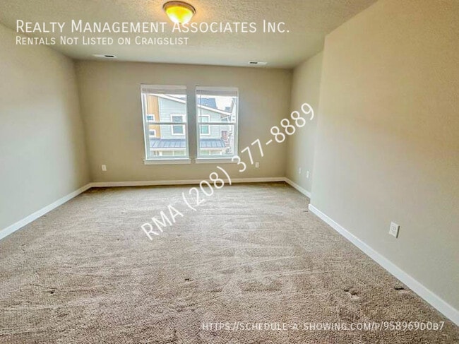 Building Photo - 412 N Traquair Ln