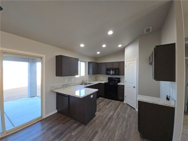 Building Photo - 2951 E Colina Cerbat