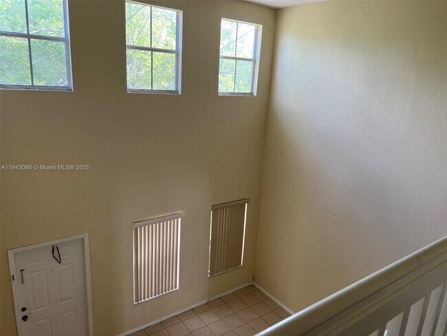 Building Photo - 16620 SW 47th Terrace
