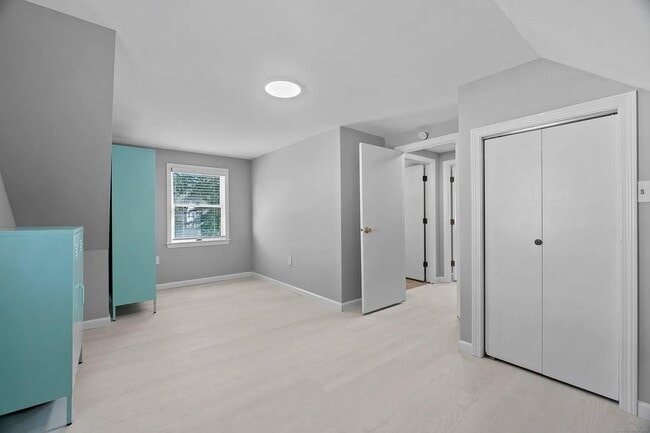 Building Photo - 153 Englewood Ave