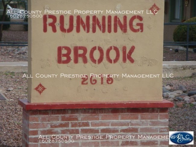 Building Photo - 2615 E Greenway Rd