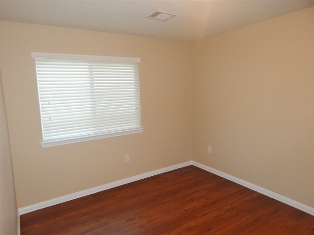 Building Photo - 847 Darbydale Crossing Ln