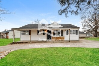 Building Photo - 7116 Nathan Hale Way