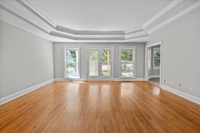 Building Photo - 200 River Bluff Pkwy