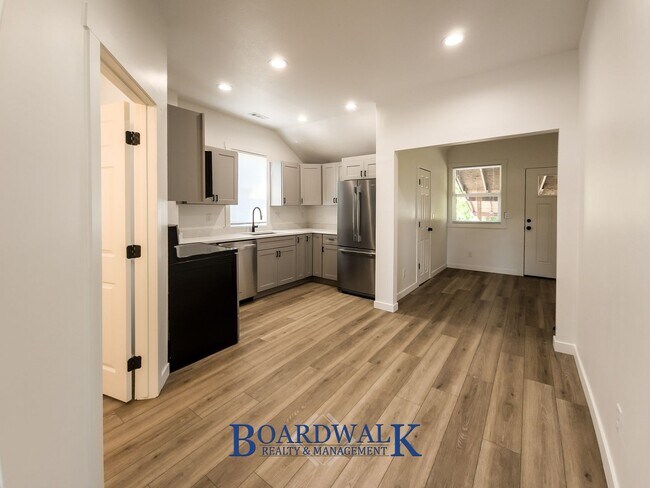 Building Photo - 3396 S 900 E