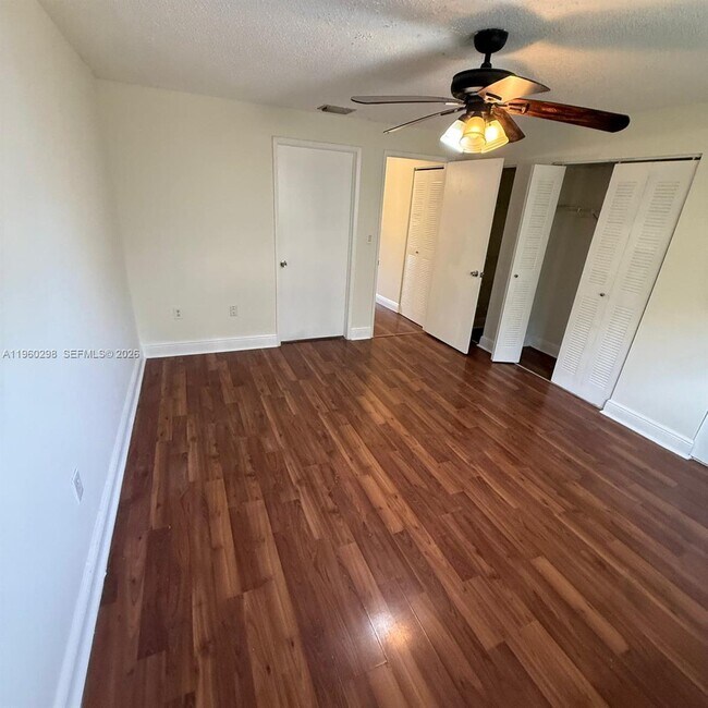 Building Photo - 8260 SW 149th Ct