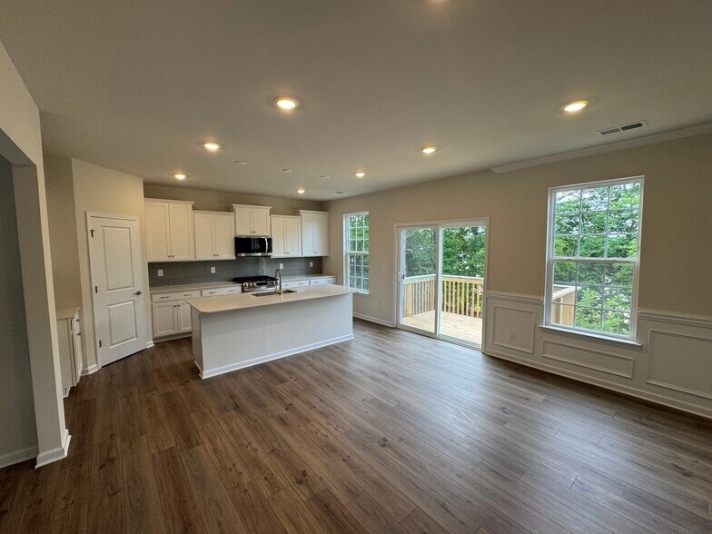 Kitchen - 1203 Mary Jane Ave