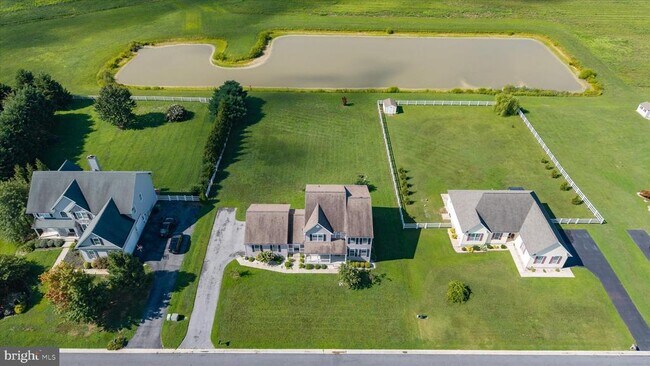 Building Photo - 209 Riding Path Dr