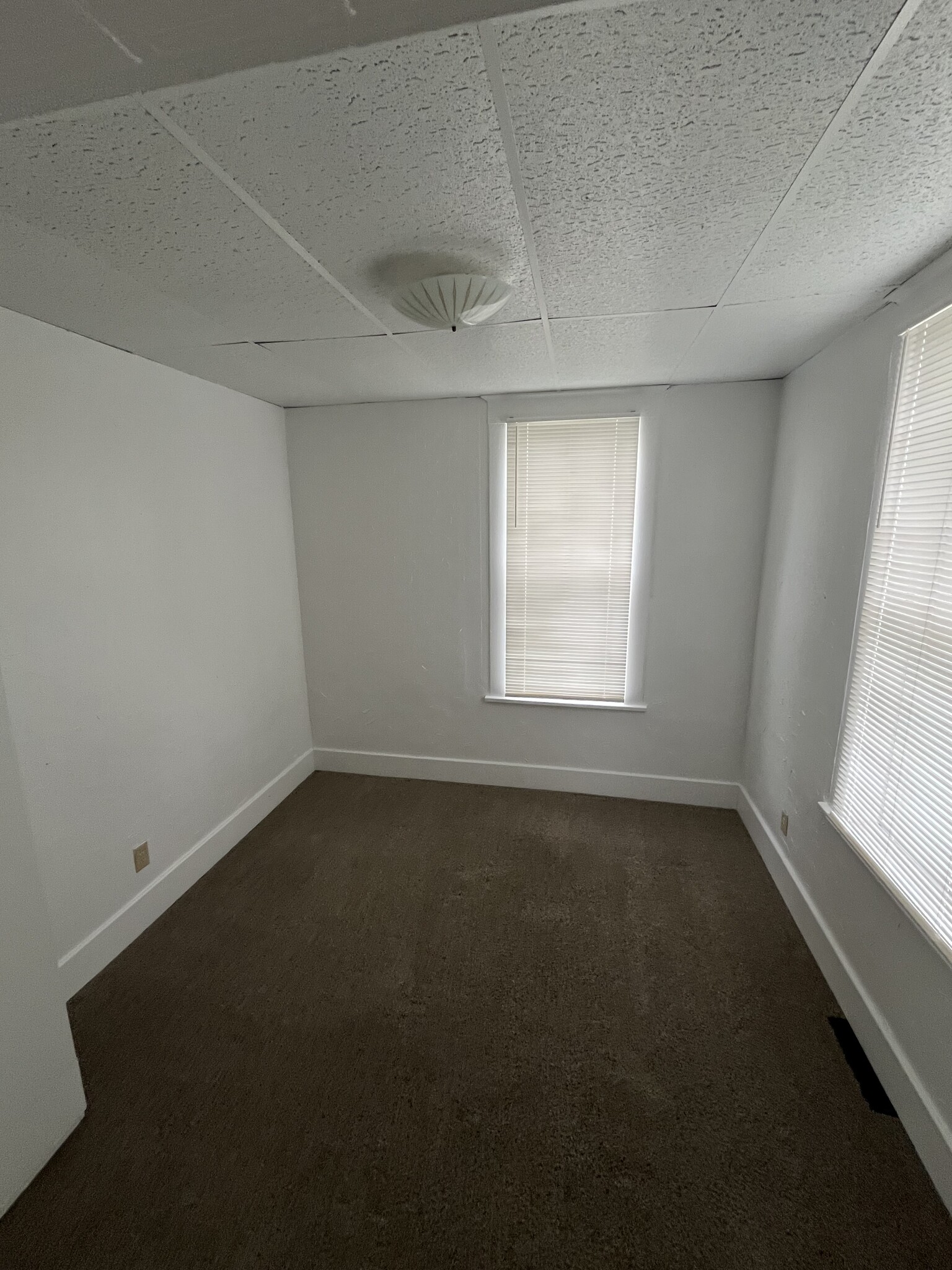 Building Photo - 1234 Almo Ave