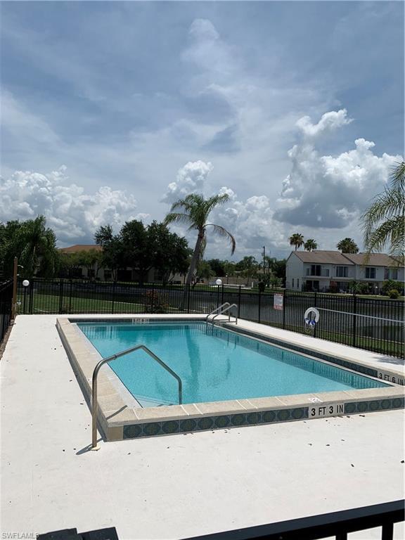 Building Photo - 1248 SE 7th St