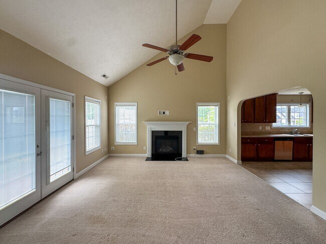 Building Photo - Gorgeous 3 Bed 2.5 Bath Home on Corner Lot