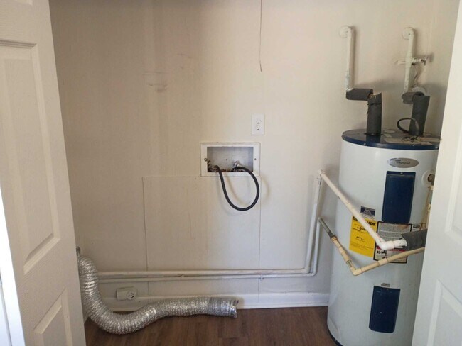 Building Photo - 3404 Covington Dr