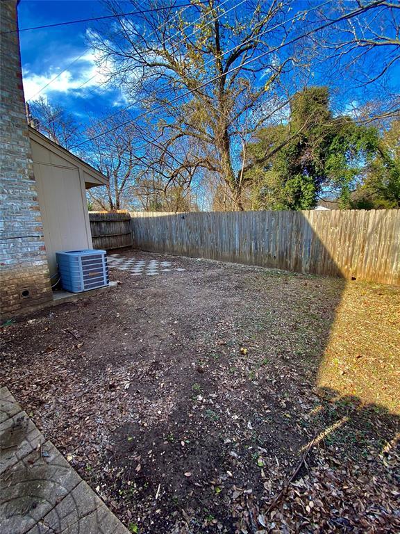 Building Photo - 121 Graystone Pl