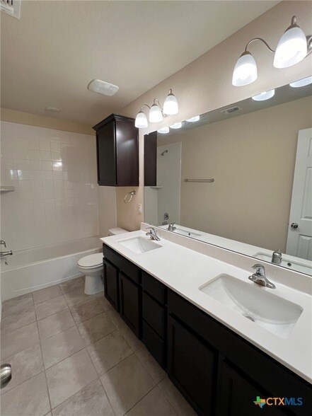 Building Photo - 2520 Dante Ct