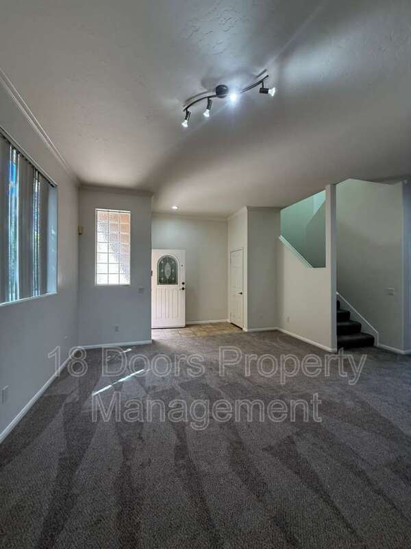 Building Photo - 1935 Felspar St