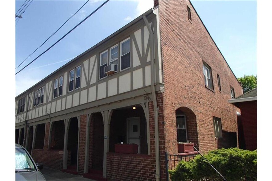 Building Photo - 5642 Solway St