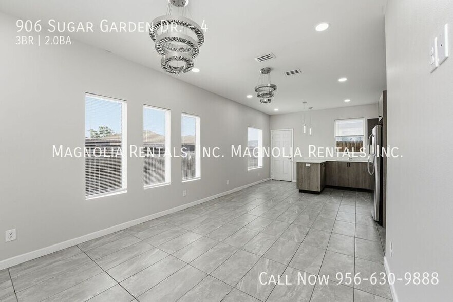 Building Photo - 906 Sugar Gdn Dr