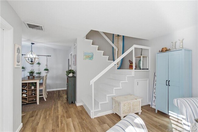 Building Photo - 5982 SE Riverboat Dr