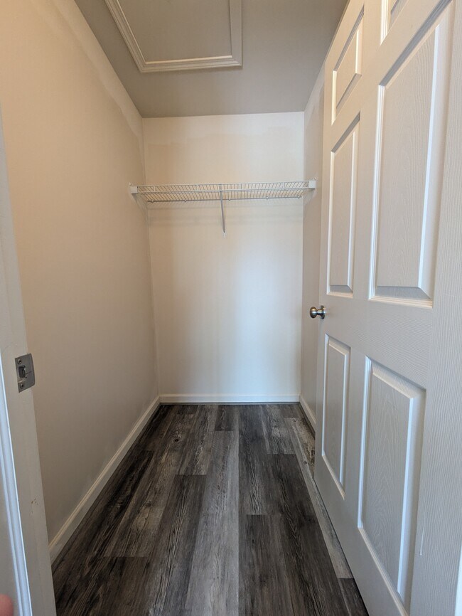 Building Photo - 3300 Hilton Rd