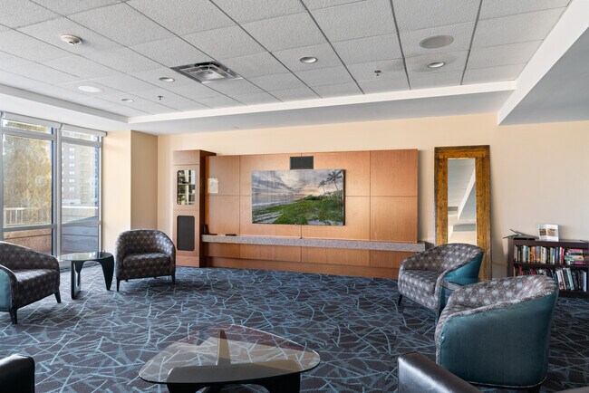 Building Photo - 929 Portland Ave