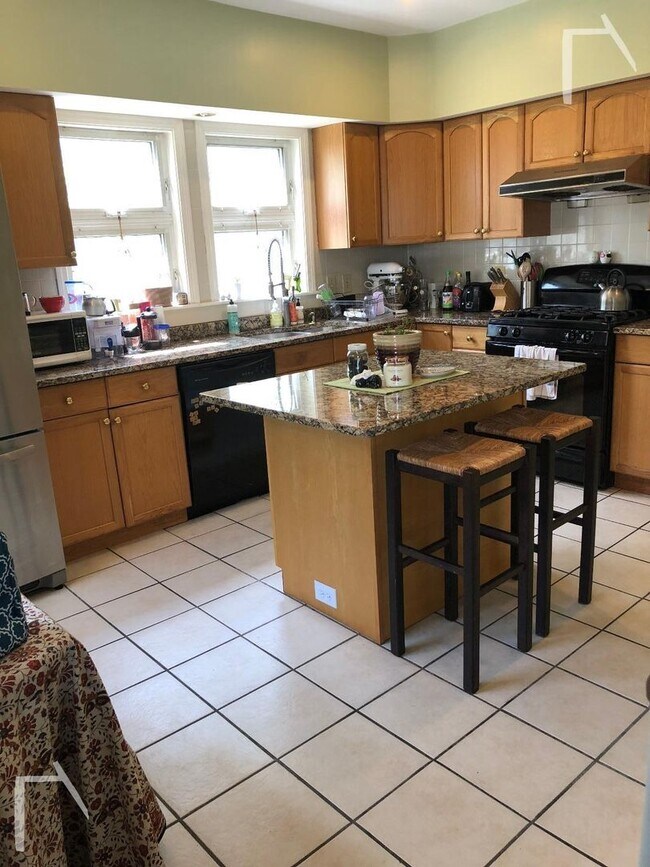 Building Photo - 86 Chestnut Hill Ave