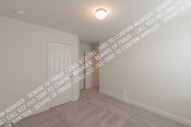 Building Photo - 346 Boroughbridge Dr