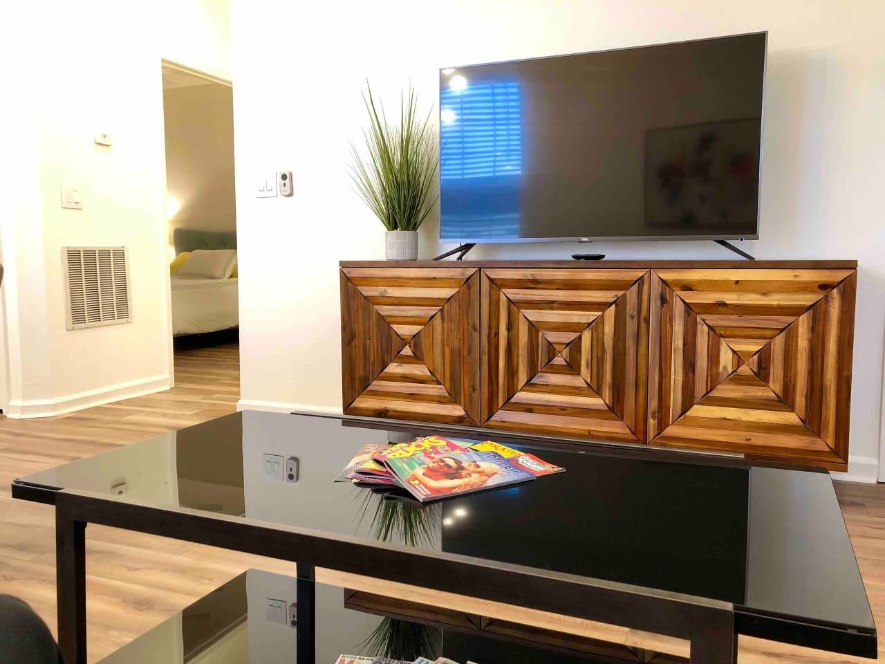 Building Photo - 1294 River Oaks Dr