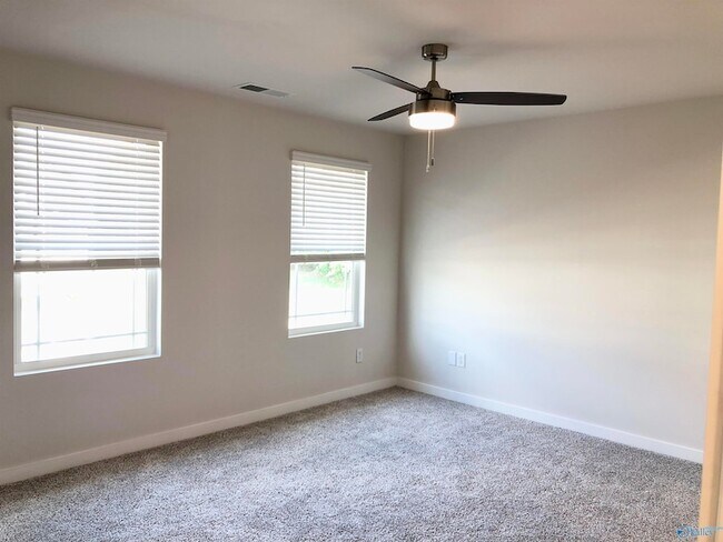 Building Photo - 403 Falls Pointe