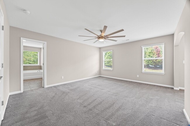 Building Photo - Spectacular 5 Bedrm, 3.5 Bath in the gated...
