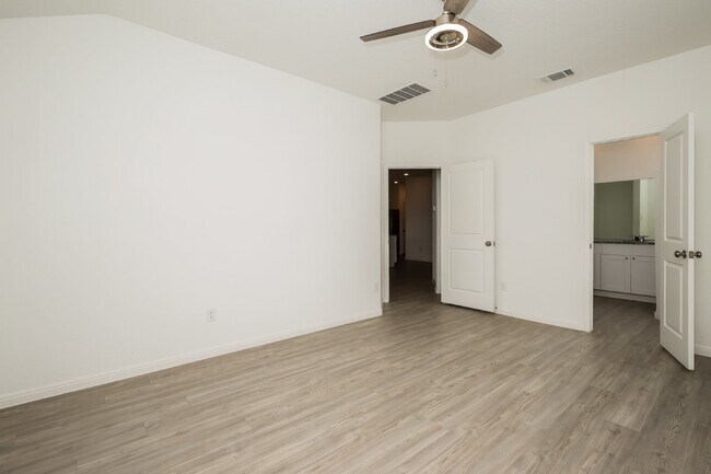 Building Photo - 4434 Revetment Way