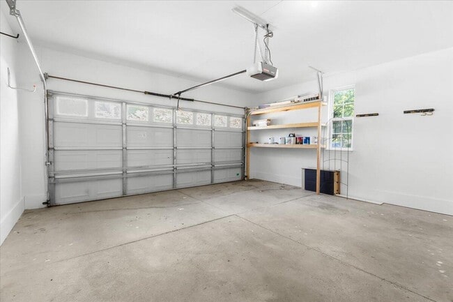 Building Photo - 41784 Glade Rd