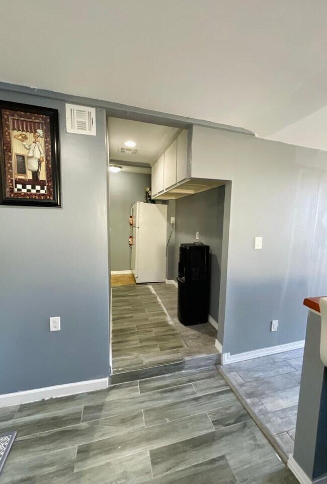 Building Photo - 3720 W Mauna Loa Ln