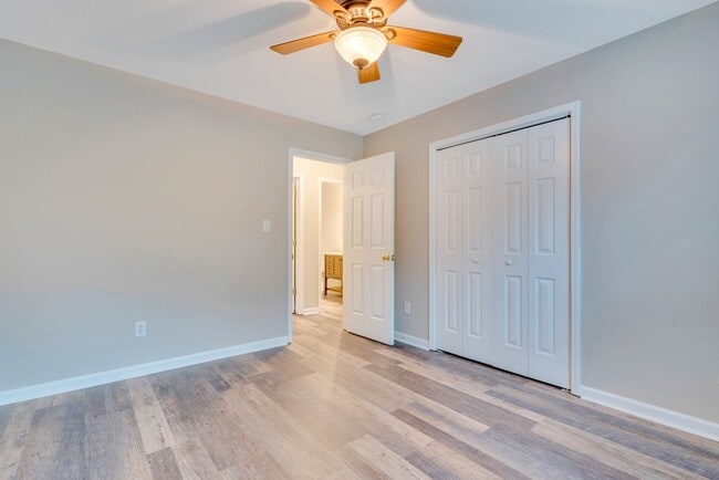 Building Photo - 2046 Samantha Dr