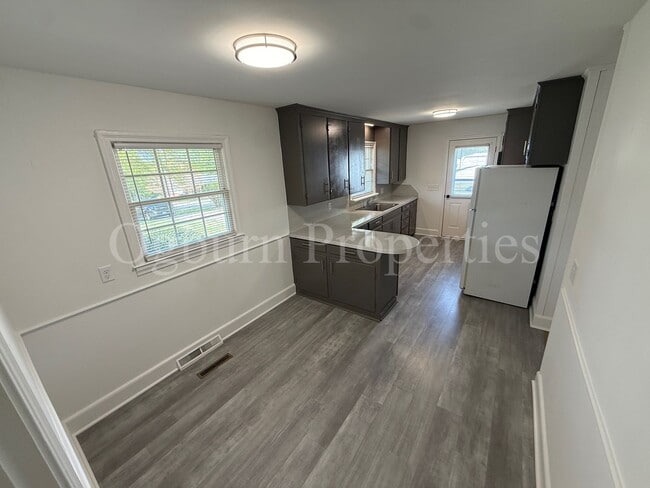 Building Photo - 117 Caroline Ct