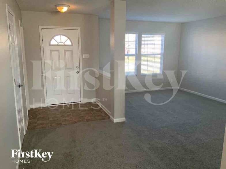 Building Photo - 12515 Teacup Way