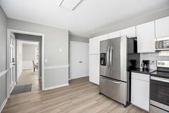 Building Photo - Spacious 3 bed 2 Bathroom House in Peace H...