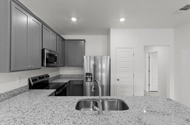 Building Photo - 911 Sevenleaf Ln