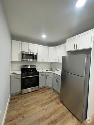 Building Photo - 42 Stevens Ave