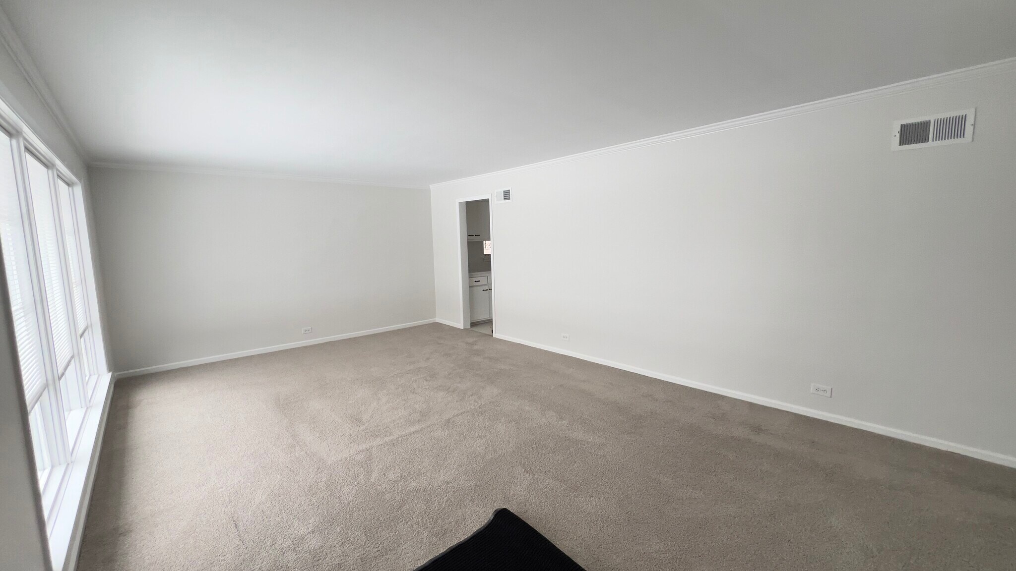 Living room/ family room - 2244 Scott Rd