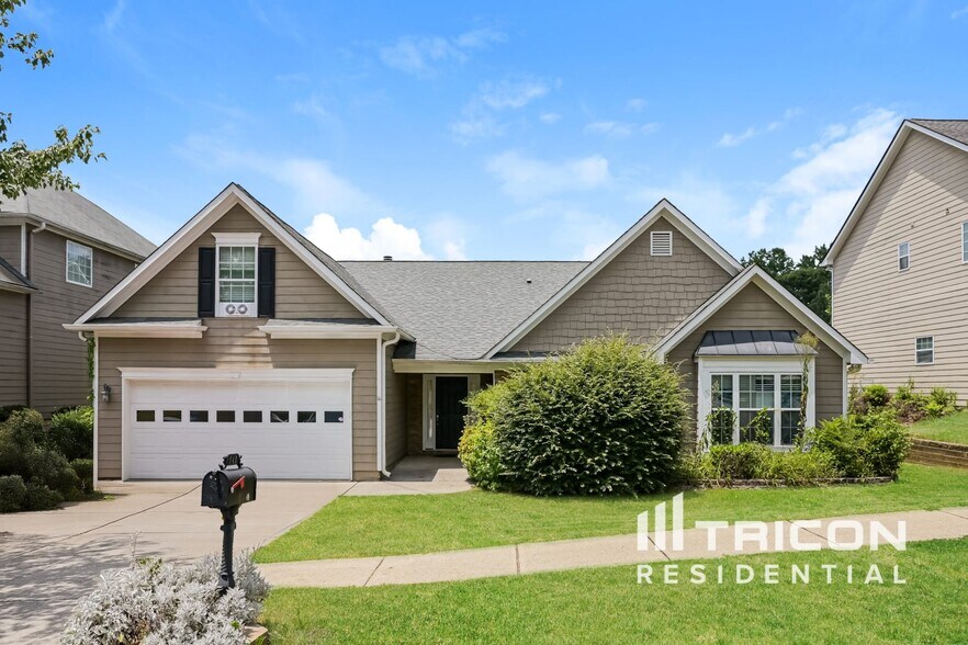 Primary Photo - 641 Rock Elm Dr