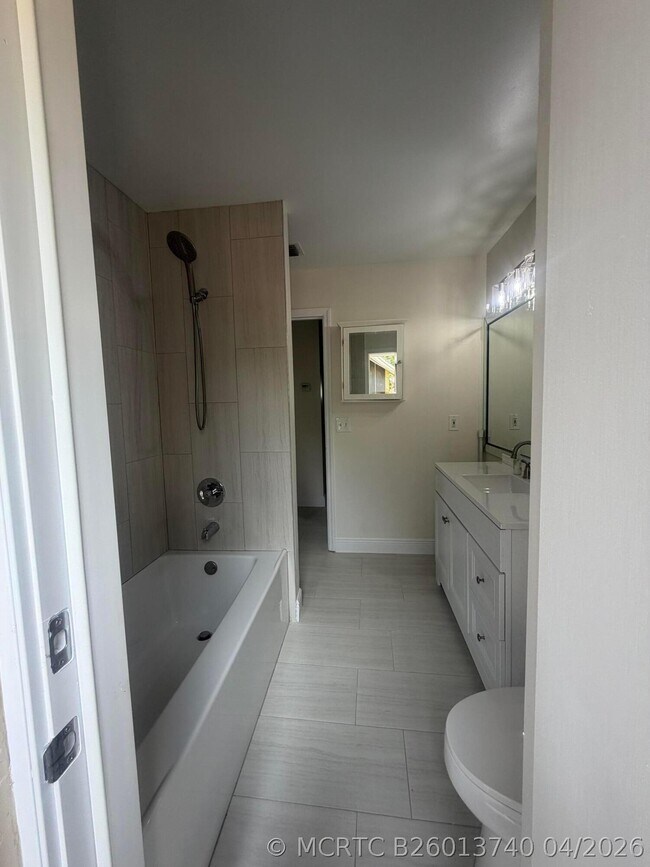Building Photo - 1401 Hideaway Bend