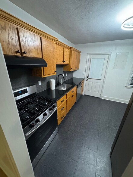 Building Photo - 1310 Sparkman St SW