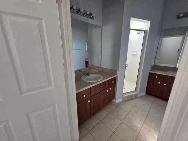 Building Photo - 1100 S Beach Cir