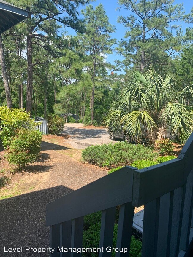 Building Photo - 1 br, 1 bath House - 106 Golf Terrace