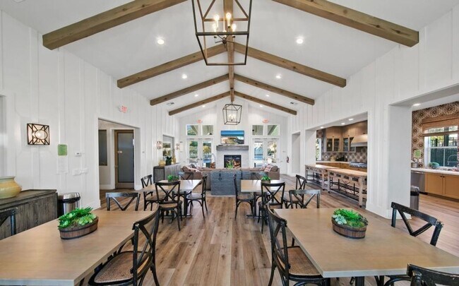 Building Photo - Newer & Lovely Two-Story Home in the New C...